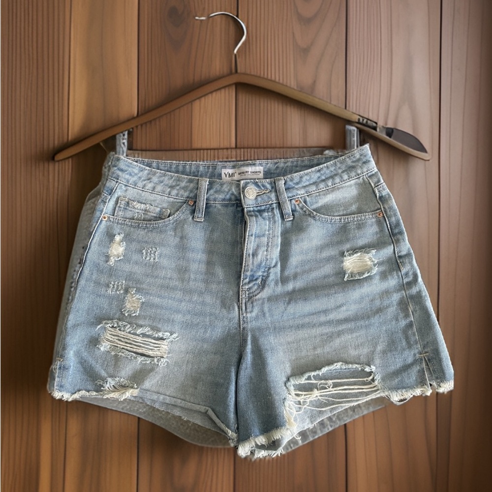 YMI Distressed Button Down Mom Fit Shorts Sz 7